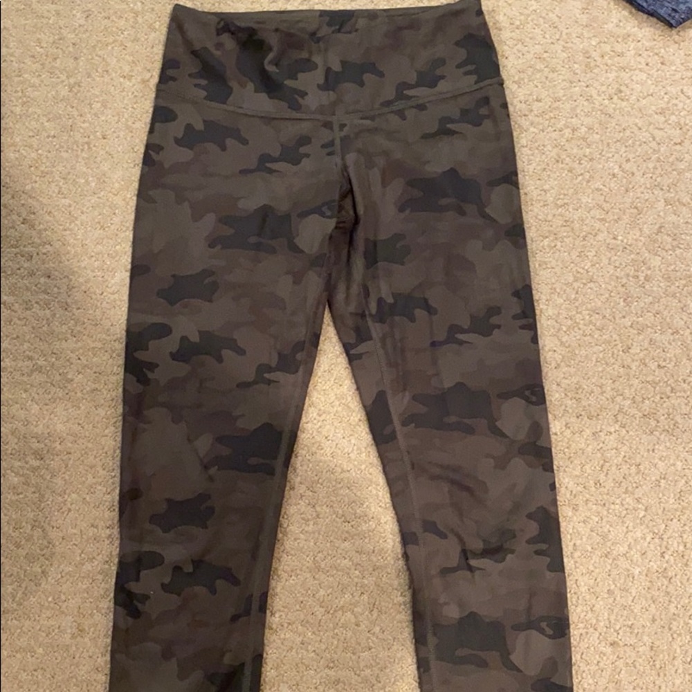 Lululemon cropped leggings